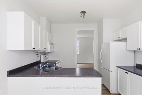 Photo 7 at 12 Dr. Jones Drive, Schomberg, King