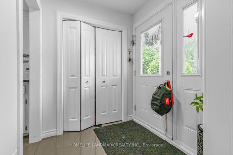 Photo 3 at 874 Sparrow Road, College Manor, Newmarket