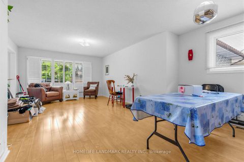 Photo 7 at 874 Sparrow Road, College Manor, Newmarket
