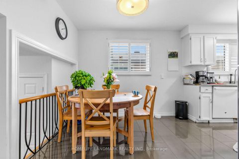 Photo 12 at 874 Sparrow Road, College Manor, Newmarket