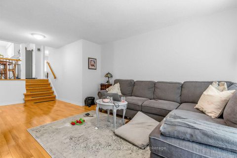 Photo 15 at 874 Sparrow Road, College Manor, Newmarket