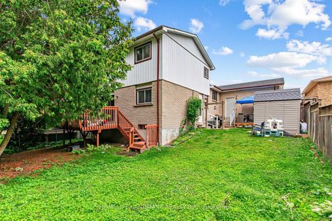 Photo 31 at 874 Sparrow Road, College Manor, Newmarket