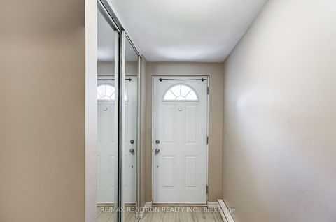 Photo 2 at 6 - 121 Centennial Road, Centennial Scarborough, Toronto