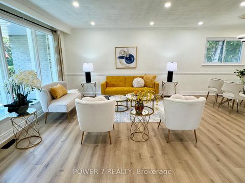 Photo 4 at 23 Donnacona Crescent, West Hill, Toronto