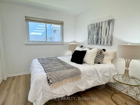 Photo 19 at 23 Donnacona Crescent, West Hill, Toronto