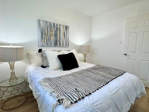 Photo 20 at 23 Donnacona Crescent, West Hill, Toronto