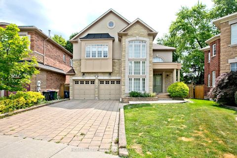 Photo 0 at 39 Green Meadows Circle, Don Valley Village, Toronto