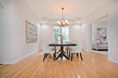 Photo 2 at 39 Green Meadows Circle, Don Valley Village, Toronto