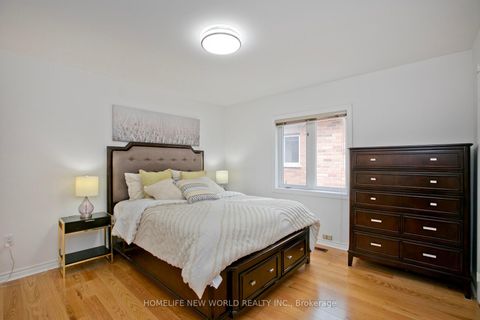 Photo 11 at 39 Green Meadows Circle, Don Valley Village, Toronto