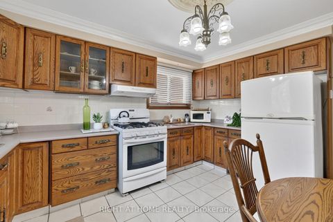 Photo 7 at 56 Birch Avenue, South Richvale, Richmond Hill