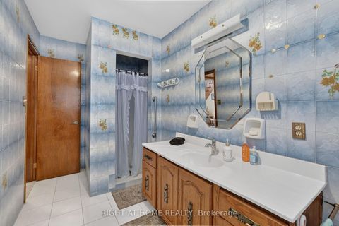 Photo 13 at 56 Birch Avenue, South Richvale, Richmond Hill