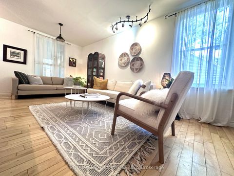 Photo 7 at 158 Waverley Road, The Beaches, Toronto