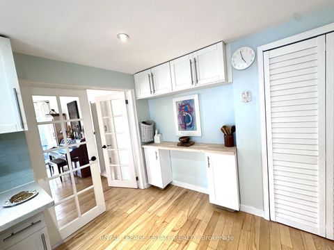 Photo 11 at 158 Waverley Road, The Beaches, Toronto