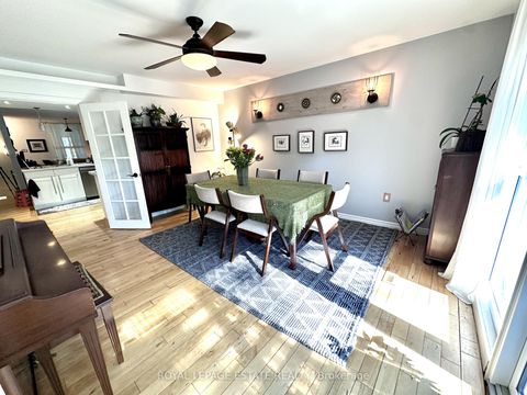 Photo 14 at 158 Waverley Road, The Beaches, Toronto