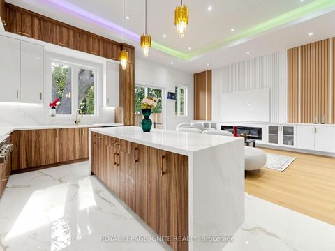 Photo 5 at 160 Manse Road N, West Hill, Toronto