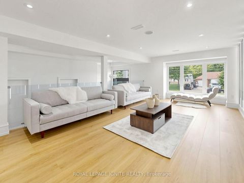 Photo 18 at 160 Manse Road N, West Hill, Toronto