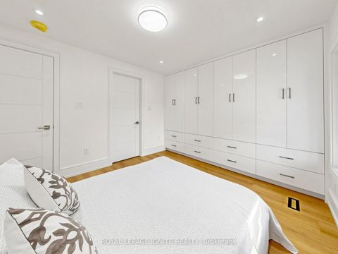 Photo 31 at 160 Manse Road N, West Hill, Toronto