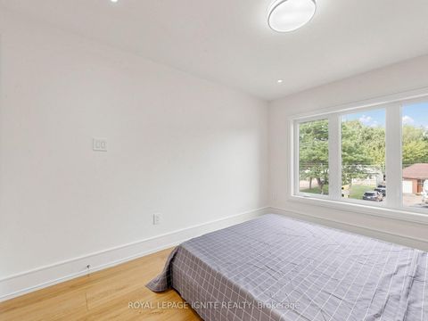 Photo 34 at 160 Manse Road N, West Hill, Toronto