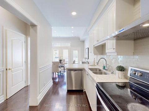 Photo 5 at 11 - 260 Russell Hill Road, Casa Loma, Toronto