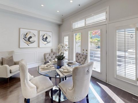 Photo 8 at 11 - 260 Russell Hill Road, Casa Loma, Toronto