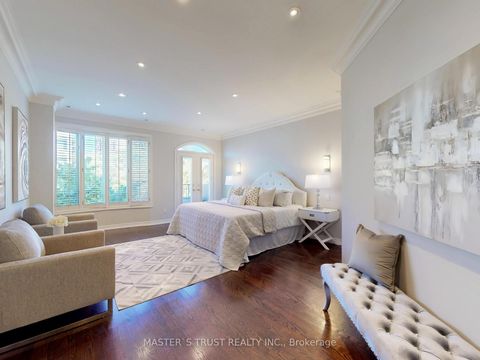 Photo 11 at 11 - 260 Russell Hill Road, Casa Loma, Toronto