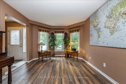 Photo 4 at 194 Livingstone Street W, West Bayfield, Barrie