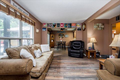 Photo 8 at 194 Livingstone Street W, West Bayfield, Barrie