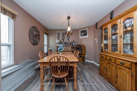 Photo 11 at 194 Livingstone Street W, West Bayfield, Barrie