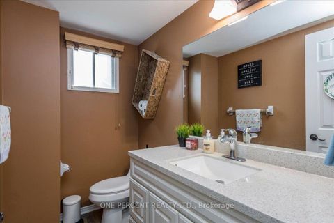 Photo 13 at 194 Livingstone Street W, West Bayfield, Barrie