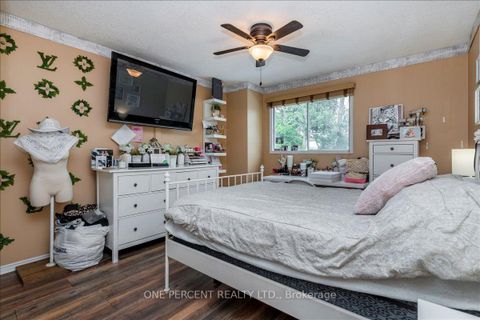 Photo 21 at 194 Livingstone Street W, West Bayfield, Barrie