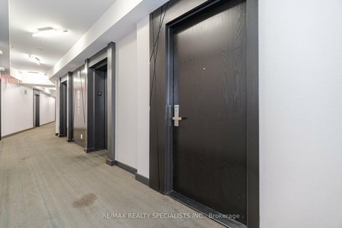 Photo 4 at 3012 - 125 Peter Street, Waterfront Communities C1, Toronto