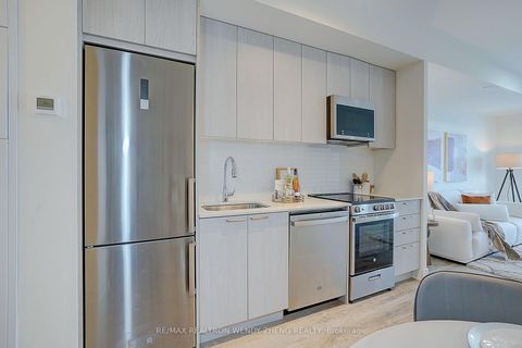 Photo 16 at 1002 - 185 Deerfield Road, Central Newmarket, Newmarket
