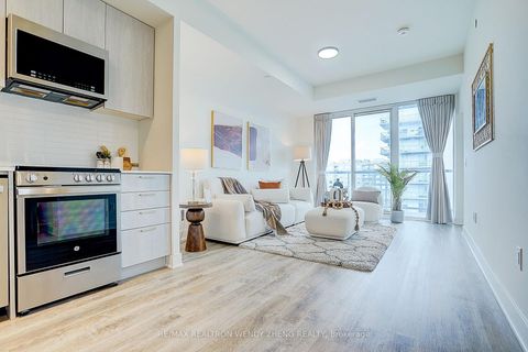 Photo 17 at 1002 - 185 Deerfield Road, Central Newmarket, Newmarket
