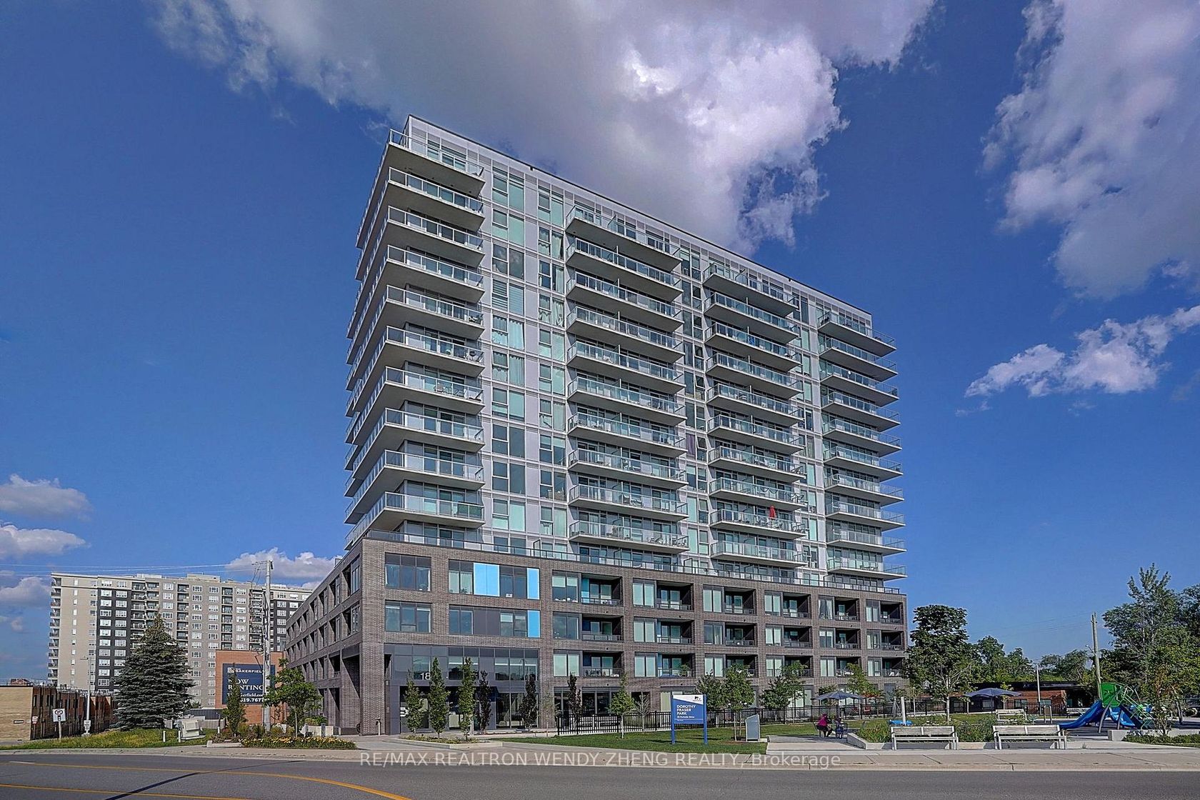 1002 - 185 Deerfield Road, Central Newmarket, Newmarket photo 5