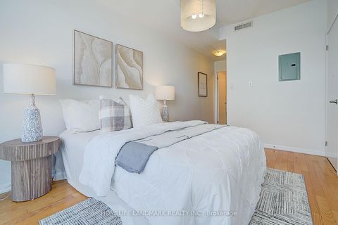 Photo 17 at 3301 - 38 Grenville Street, Bay Street Corridor, Toronto
