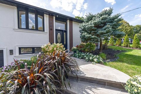 Photo 6 at 206 Richard Avenue, Central Newmarket, Newmarket