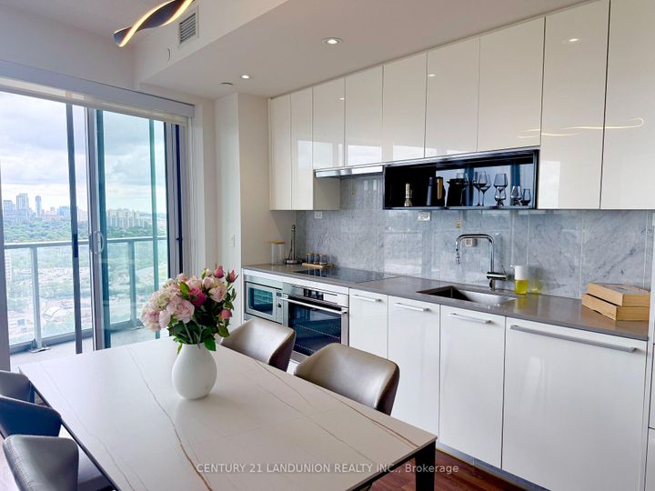 Photo 7 at 2509 - 117 Mcmahon Drive, Bayview Village, Toronto