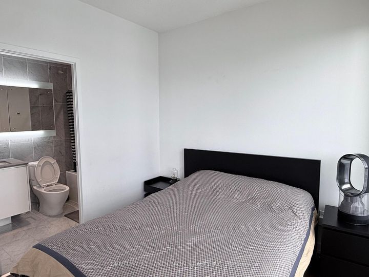 Photo 13 at 2509 - 117 Mcmahon Drive, Bayview Village, Toronto