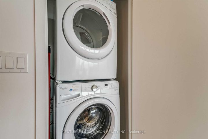 Photo 15 at 2509 - 117 Mcmahon Drive, Bayview Village, Toronto