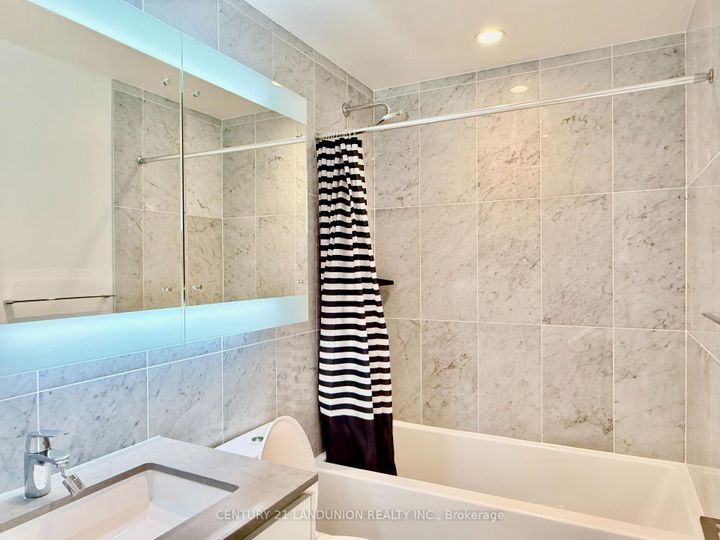 Photo 16 at 2509 - 117 Mcmahon Drive, Bayview Village, Toronto