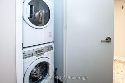 Photo 19 at 2512 - 185 Roehampton Avenue, Mount Pleasant West, Toronto