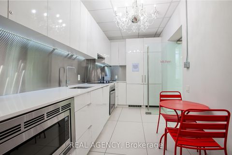 Photo 33 at 2512 - 185 Roehampton Avenue, Mount Pleasant West, Toronto
