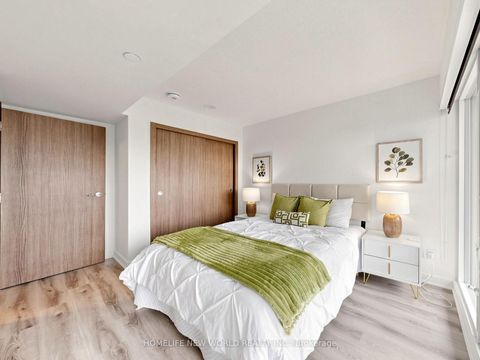 Photo 11 at 2011 - 17 Bathurst Street, Waterfront Communities C1, Toronto
