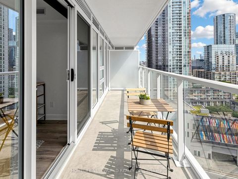 Photo 16 at 2011 - 17 Bathurst Street, Waterfront Communities C1, Toronto