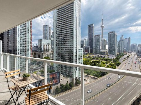 Photo 17 at 2011 - 17 Bathurst Street, Waterfront Communities C1, Toronto