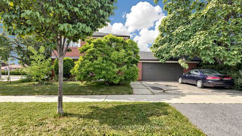 Photo 2 at 61 Norfield Crescent, Old Rexdale, Toronto