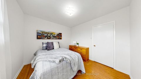 Photo 12 at 61 Norfield Crescent, Old Rexdale, Toronto