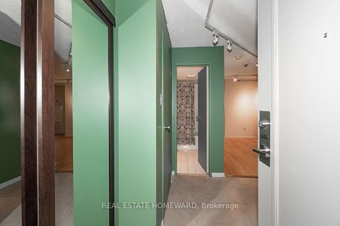 Photo 3 at 626 - 77 Maitland Place, South St. James Town, Toronto