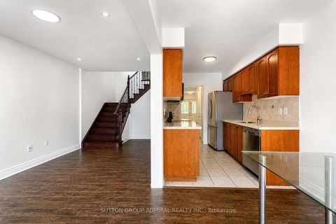 Photo 7 at 189 Warwick Crescent, Summerhill Estates, Newmarket
