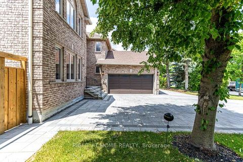 Photo 2 at 35 Harmony Hill Crescent, Mill Pond, Richmond Hill
